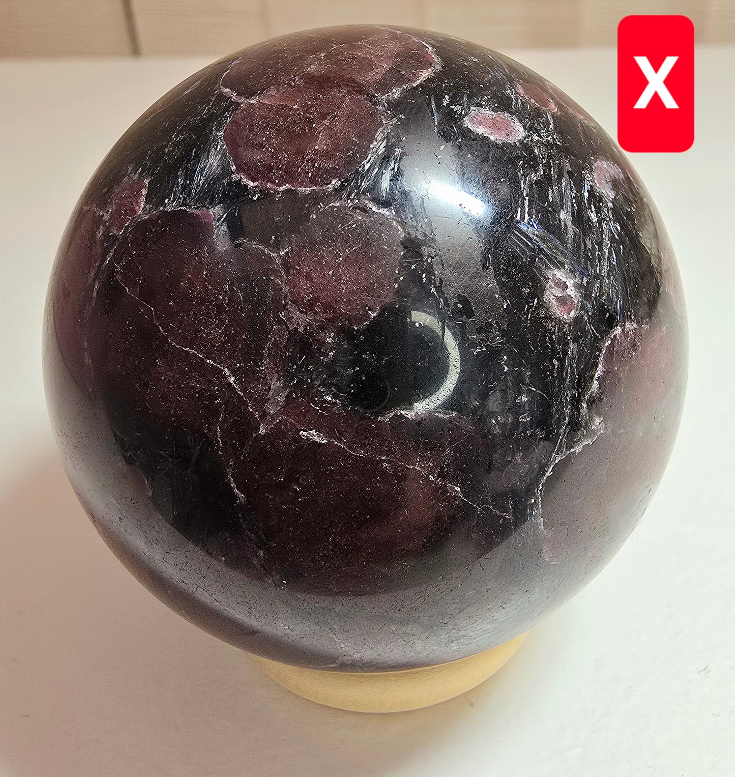 Garnet Arfvedsonite Sphere