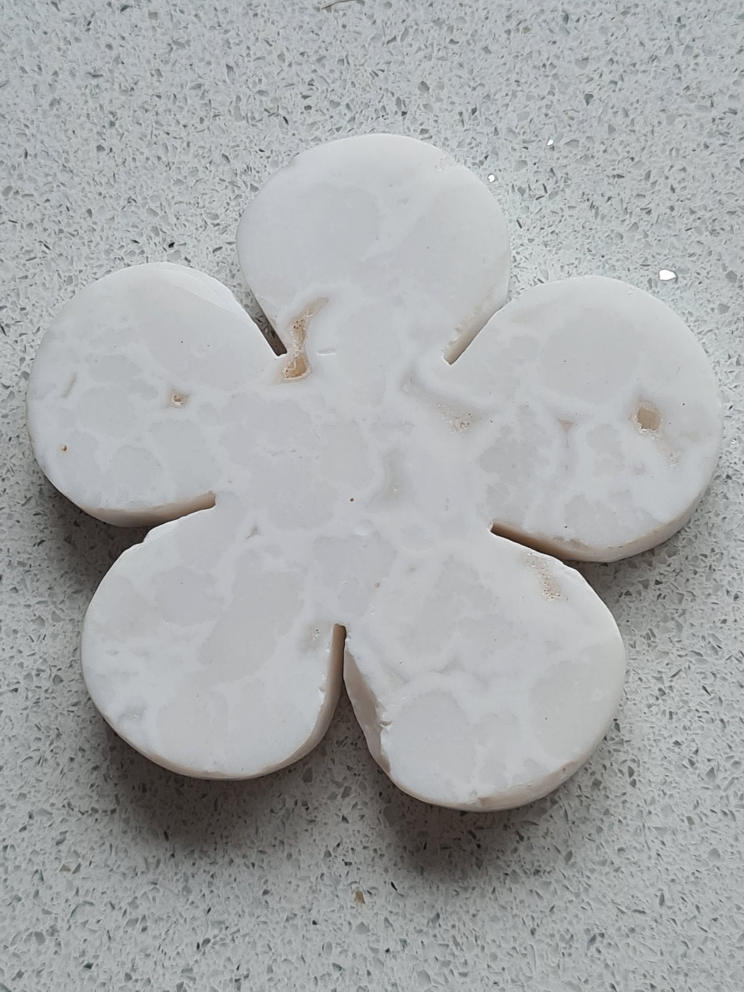 Snow White Agate Flower Carving